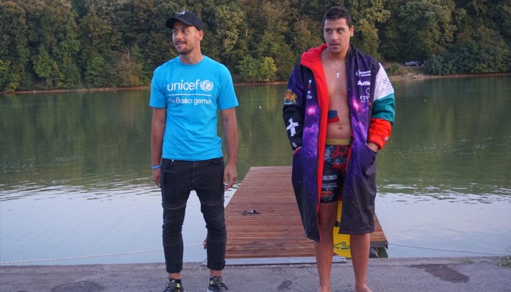 Теодор преплува 280 км, а брат му Валентин избяга 280 км