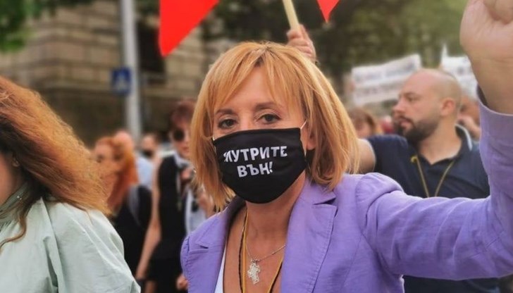 Без обяснения, без дебат, без публичност, без прозрачност, без да обясни за какво