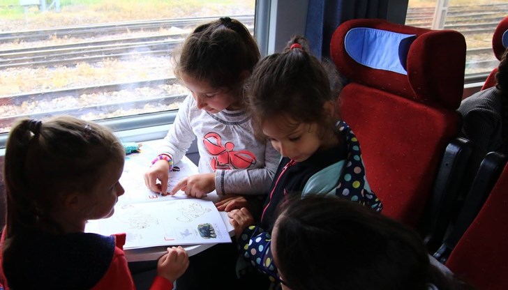 БДЖ предлага и допълнителни преференции за всички ученици и студенти, които са закупили железопътна карта „Учащ” БДЖ предлага и допълнителни преференции за всички ученици и студенти, които са закупили железопътна карта „Учащ”