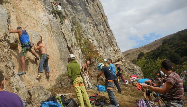 Катеренето - спорт с дълга история в България, набира все по-голяма популярност у нас