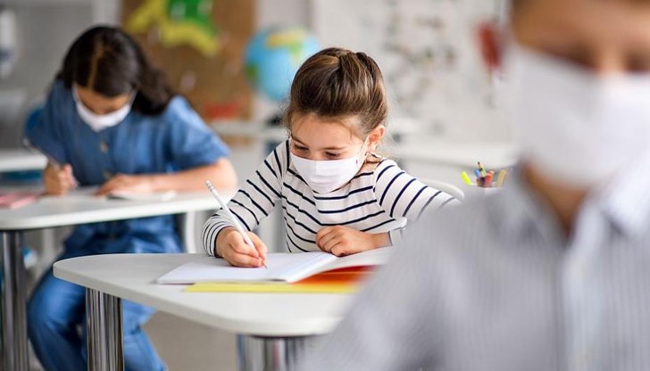 При 2000 лева глоба директорът на училището може на практика да остане без заплата При 2000 лева глоба директорът на училището може на практика да остане без заплата