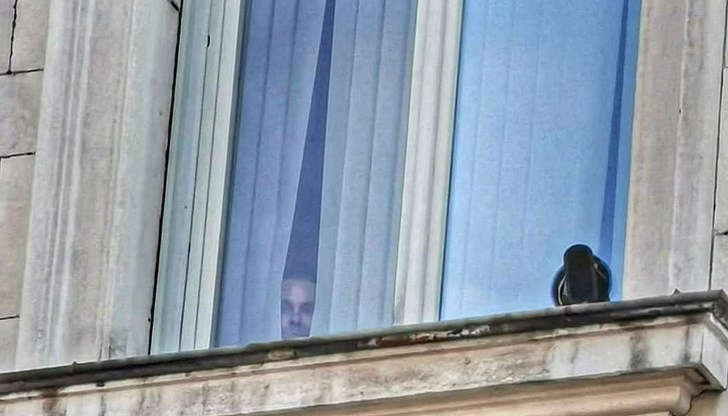 Така депутатът от ГЕРБ Александър Ненков коментира днешната ескалация на напрежението по време на протестите в София и блокадата на сградата на парламента