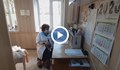 80-годишна лекарка продължава да работи в „Червена зона“ на коронавируса