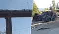 Камион падна от Аспаруховия мост във Варна