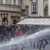 Полицията в Чехия с водно оръдие и газ срещу протестиращи