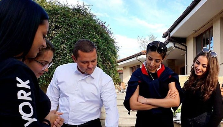 Провокирах младежите в града ни. Стана невероятна среща, сподели кметът на Русе Провокирах младежите в града ни. Стана невероятна среща, сподели кметът на Русе