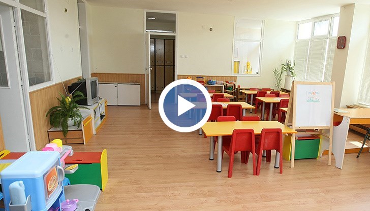 Бабата на 3-годишно момче твърди, че в понеделник е взела внука си със синини по врата, целият мокър и с чужда блузка, по която имало кръв