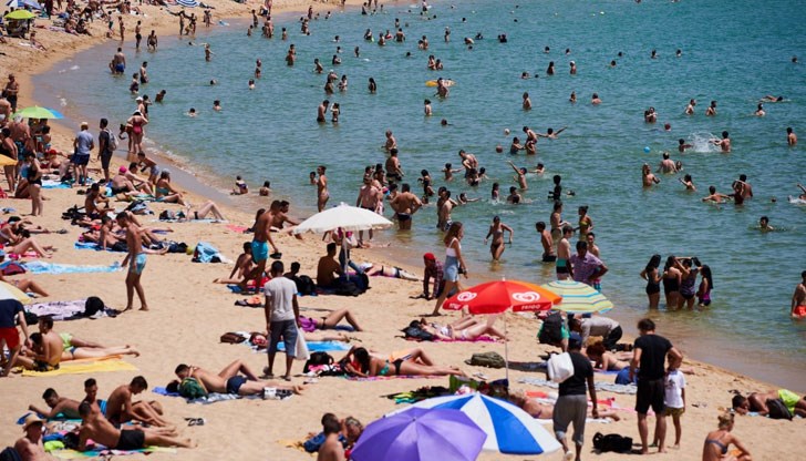 Туроператорите искат помощта от държавата да бъде отпусната чрез грантове или чрез нисколихвени кредити Туроператорите искат помощта от държавата да бъде отпусната чрез грантове или чрез нисколихвени кредити