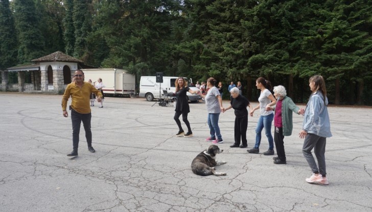 Те са насладиха на пикник сред природата и музикална програма