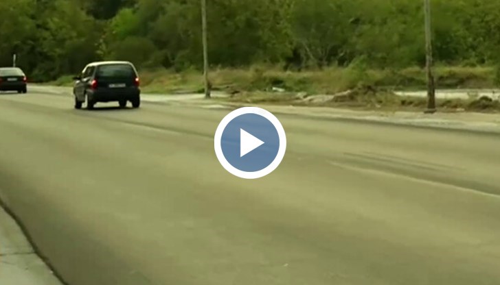 Повече от месец няма маркировка, което създава огромна опасност за пътуващите