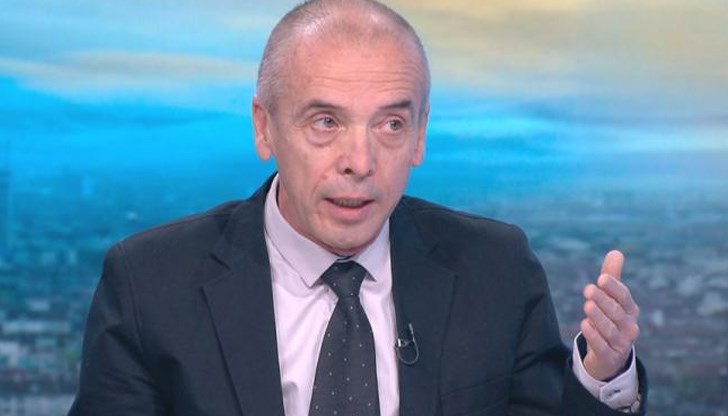 Доцентът си е направил назофарингеален антигенен тест Доцентът си е направил назофарингеален антигенен тест