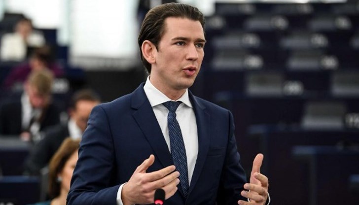 Бизнесът ще бъде подкрепен с 80% от приходите за въпросния период в сравнение със същия през миналата година, стига да задържат на работа своите служители Бизнесът ще бъде подкрепен с 80% от приходите за въпросния период в сравнение със същия през миналата година, стига да задържат на работа своите служители