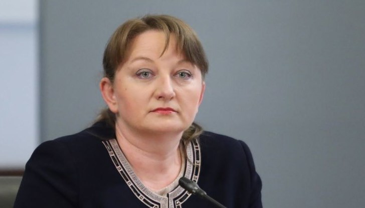 Тази универсална лелка е въплъщение на всичките лели от управляващата клика на бкп-обединени Тази универсална лелка е въплъщение на всичките лели от управляващата клика на бкп-обединени