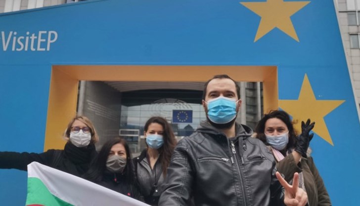 Тяхната демонстрация е срещу престъпното управление на страната Тяхната демонстрация е срещу престъпното управление на страната