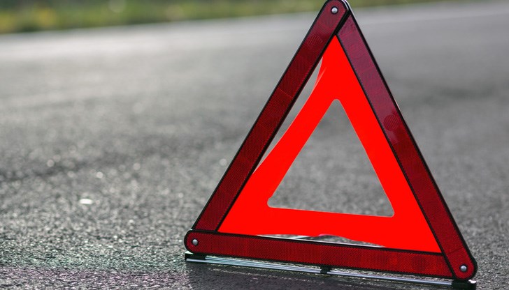 Причината е катастрофирал камион