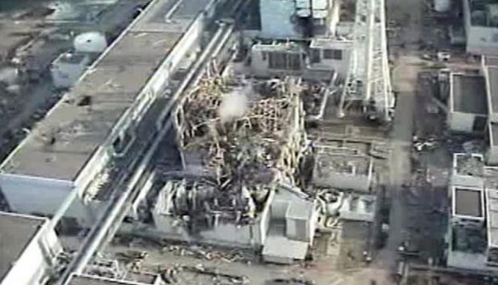 Еколозите твърдят, че 1,23 милиона тона вода, която се съхранява в над 1000 резервоара в централата, съдържа опасни нива на радиоактивния изотоп въглерод-14, в допълнение към количествата тритий, за които вече е докладвано Еколозите твърдят, че 1,23 милиона тона вода, която се съхранява в над 1000 резервоара в централата, съдържа опасни нива на радиоактивния изотоп въглерод-14, в допълнение към количествата тритий, за които вече е докладвано