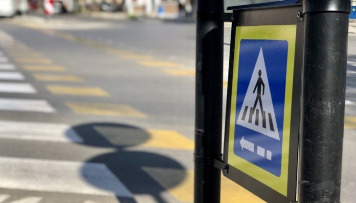 14 от пешеходните пътеки вече са изпълнени. Те се намират в близост до места, където няма светофарно регулирани кръстовища 14 от пешеходните пътеки вече са изпълнени. Те се намират в близост до места, където няма светофарно регулирани кръстовища