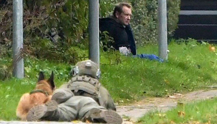 Петър Мадсен е успял да се отдалечи на около километър, след което полицията го настигнала и снайперисти го взели на прицел Петър Мадсен е успял да се отдалечи на около километър, след което полицията го настигнала и снайперисти го взели на прицел