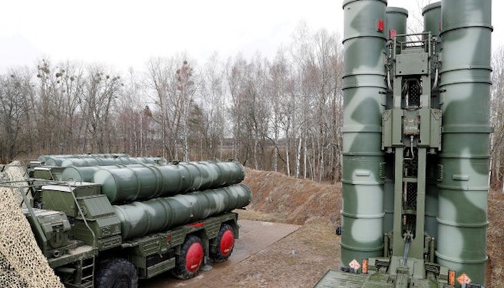 Системата може да представлява риск за съюзнически самолети и може да засегне отношенията между съюзниците от НАТО, каза говорителката на алианса