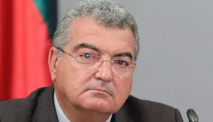 По примера на други европейски държави карантината вероятно ще бъде още намалена и у нас в следващите седмици. Един от вариантите е тя да стане 7 дни