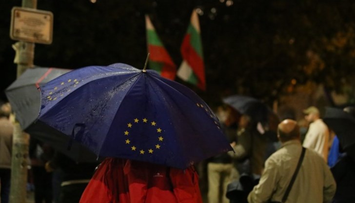 Това, което се случи вчера в Европейския парламент е огромен успех на протестите в България, посочи адвокат Хаджигенов