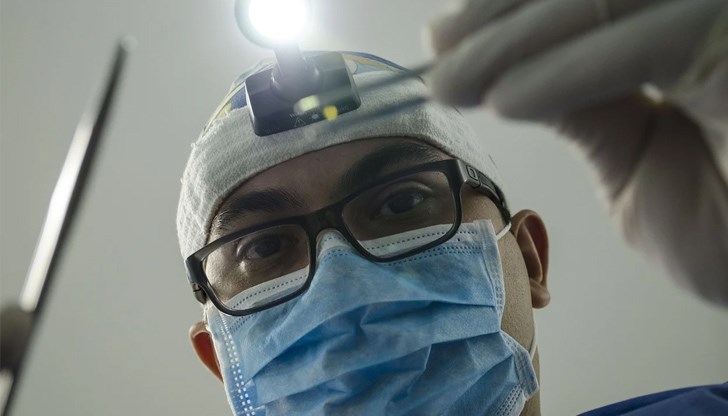 Лекарите са заминали за западните държави-членки на ЕС и най-вече интензивните отделения изпитват остър недостиг на квалифициран персонал