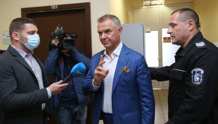 В момента Атанас Бобоков е с мярка „задържане под стража“ В момента Атанас Бобоков е с мярка „задържане под стража“