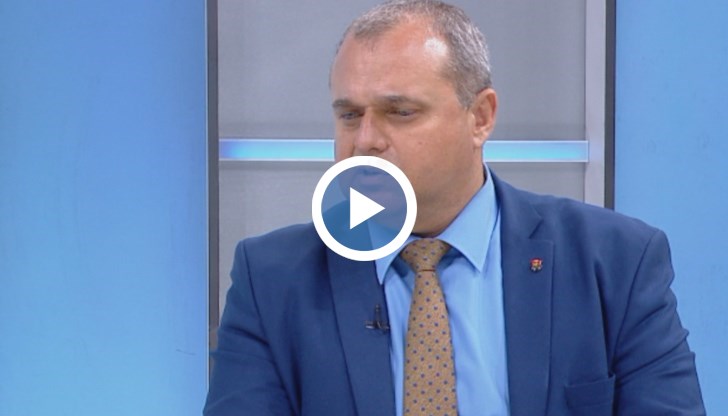 Според Веселинов, част от критиките в резолюцията са обективни, а други са хиперболизирани