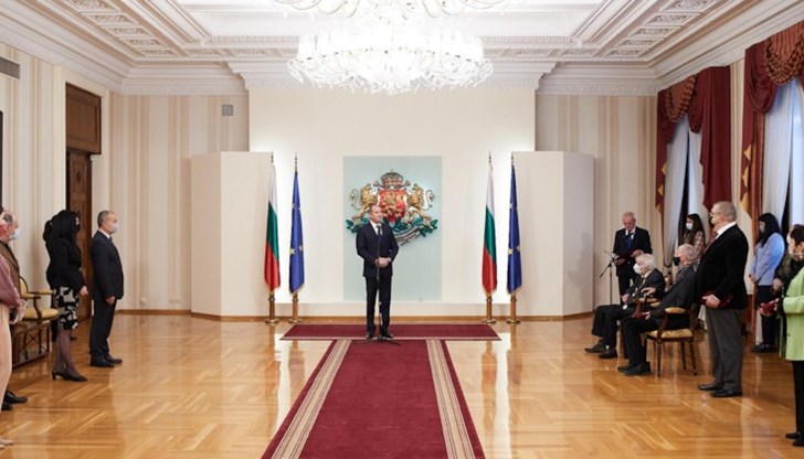 Президентът връчи държавни отличия на българи със заслуги в областта на културата