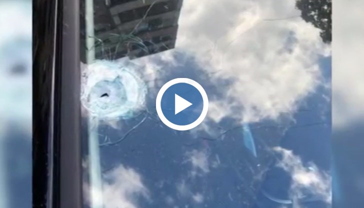 Куршумът се забива в стъклото на автомобила на Стефан, докато пътува с дъщеря си по старозагорския булевард "Славянски"