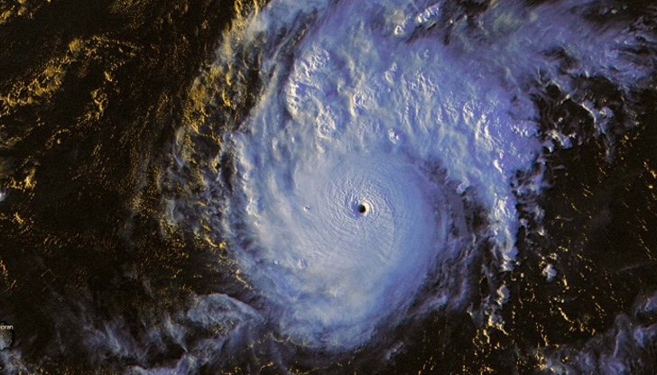 Стихията се задава с ветрове със скорост 216 км/час Стихията се задава с ветрове със скорост 216 км/час