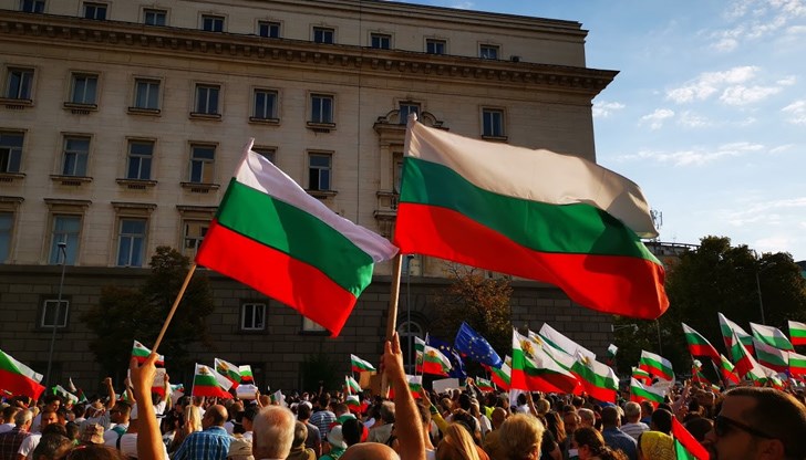 ГЕРБ и ОП раздадоха милиарди на клиентелата си и на олигарсите от ДПС. Сега тези милиарди са на разположение на контрареволюцията за запазване на статуквото