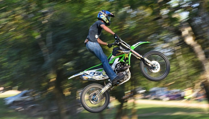 Шумни мотори ежедневно тресат прозорците на жителите в центъра на Русе