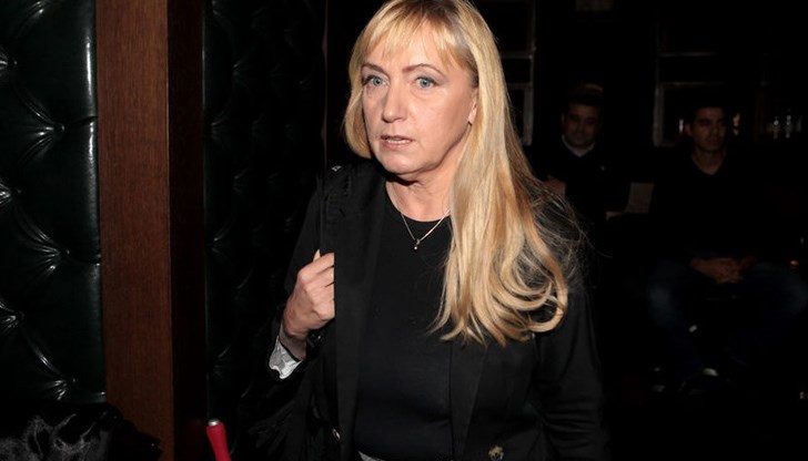 Лидерът на БСП я предупредила, че прокуратурата ще заведе срещу нея дело за пране на пари, ако не се откаже от разследването за „къщата в Барселона“