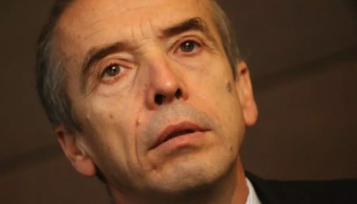 Според вирусолога не е правилно да се вкарват заразени в болници, само защото ги е страх Според вирусолога не е правилно да се вкарват заразени в болници, само защото ги е страх