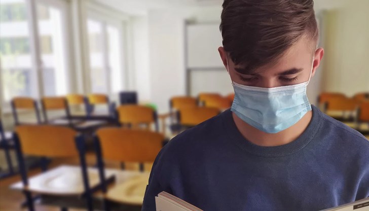 В училище няма как да се спазва дистанция, категорична е русенката В училище няма как да се спазва дистанция, категорична е русенката