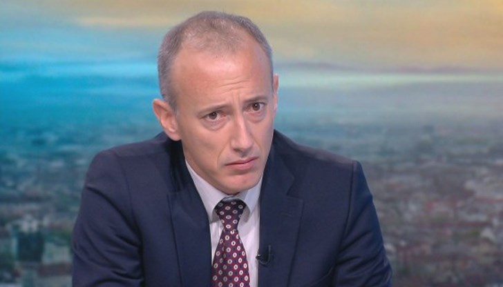 При провеждане на заниманията навън децата няма да са с маски, а по-скоро, докато чакат родителите си след часовете