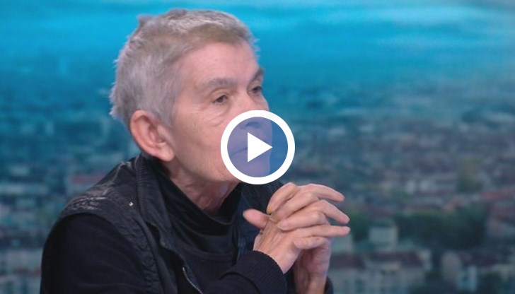 Журналистът коментира, че Румен Овчаров има една роля в БСП – на кардинал Ришельо