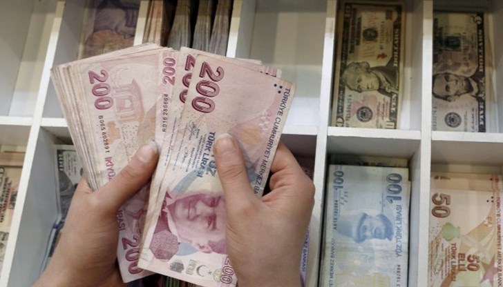 Турция се насочва към нова валутна криза