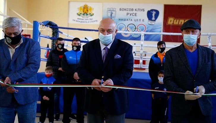 По време на ремонтните дейности по съоръжението беше извършено цялостно саниране на залата, сменена беше дограмата, извършен беше ремонт на покрива, санитарните помещения, осветлението и електрическата инсталация. Осигурена беше и нова подова настилка По време на ремонтните дейности по съоръжението беше извършено цялостно саниране на залата, сменена беше дограмата, извършен беше ремонт на покрива, санитарните помещения, осветлението и електрическата инсталация. Осигурена беше и нова подова настилка