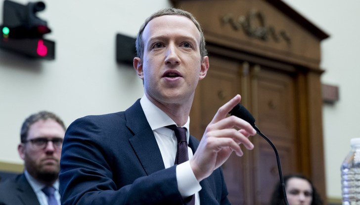 Разпитът на Зукърбърг, Дорси и Пичай е от голямо значение с наближаването на президентските избори в Съединените щати, тъй като и трите социални мрежи бяха сериозно критикувани за наличието на фалшиви новини и дезинформация Разпитът на Зукърбърг, Дорси и Пичай е от голямо значение с наближаването на президентските избори в Съединените щати, тъй като и трите социални мрежи бяха сериозно критикувани за наличието на фалшиви новини и дезинформация