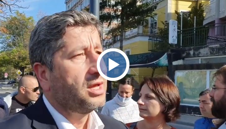 Искам да кажа на екоминистъра Ревизоро, че това управление ще им изяде главата, заяви в Русе съпредседателят на Демократична България