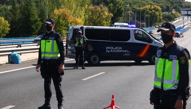 Правителството на Испания изпълни заканата си от по-рано днес и въведе извънредно положение на територията на Мадрид за срок от 15 дни в опит да ограничи разпространението на COVID-19