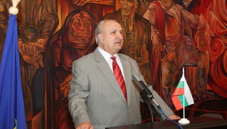 Поклон пред паметта му! Поклон пред паметта му!