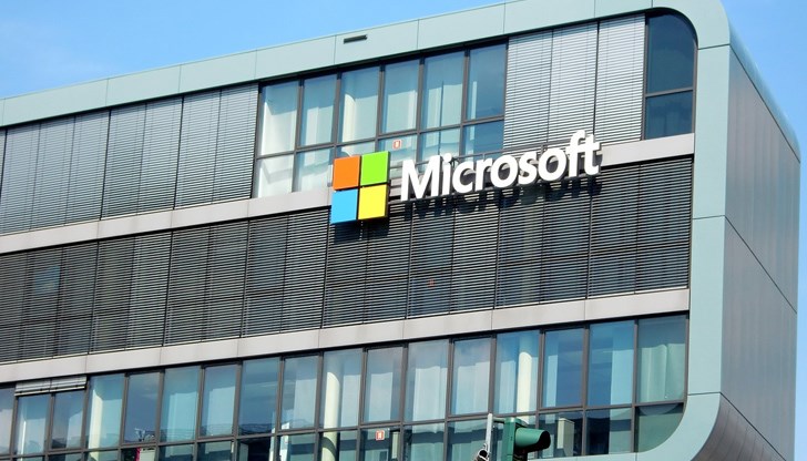 Причините били, че у нас има нестабилност, протестират и замерят с яйца министерства и блокират кръстовища Причините били, че у нас има нестабилност, протестират и замерят с яйца министерства и блокират кръстовища