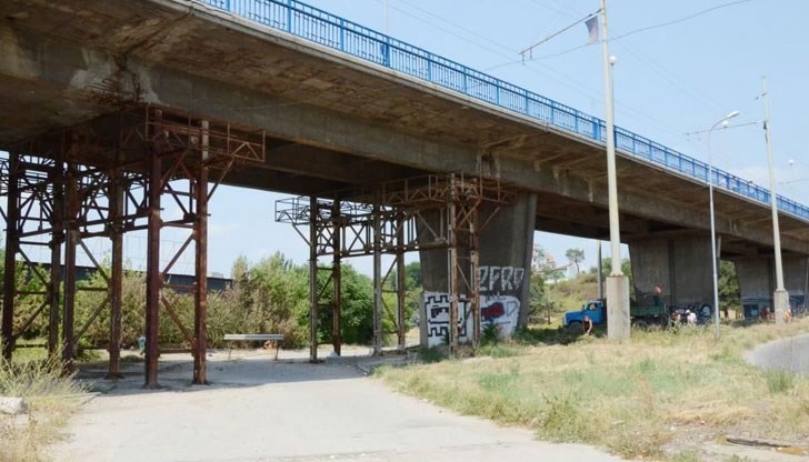 Ремонтът на Сарайския мост предизвика огромно неудобство у гражданите, които ежедневно ползваха пътното трасе, за да отидат на работа