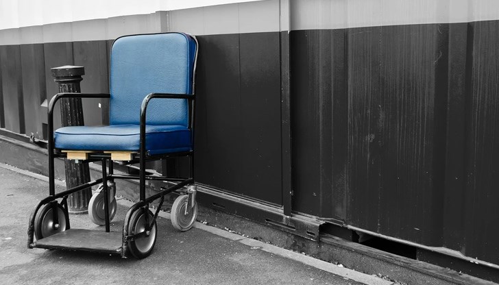 Това е поредният случай на пациент, върнат от болница и загубил живота си