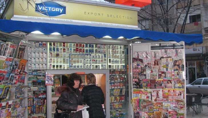 Мотивите са  очевидни - с фалита на веригата, която бе повлечена от спирането на „Национална лотария“ през февруари, печатните издания загубиха много места за продажба, а гражданите - възможността да ги купуват