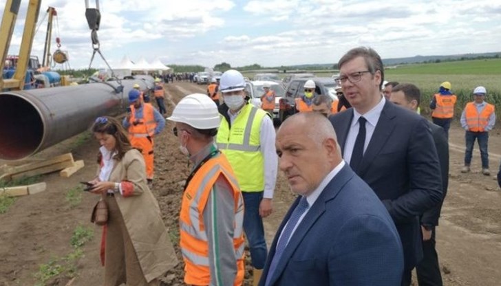 Добре пазена тайна е, че “Газпром” е сложил ръка върху ключовите газови кранчета по границите на най-слабата страна членка на ЕС – България Добре пазена тайна е, че “Газпром” е сложил ръка върху ключовите газови кранчета по границите на най-слабата страна членка на ЕС – България