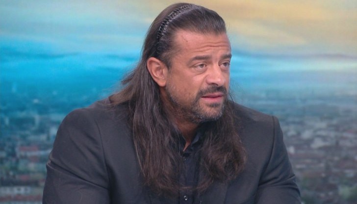 Ресторантите и баровете са сред малкото изключения от правилата за задължително носене на предпазни маски в България. Единствените по-сериозни ограничения за тях са свързани с намаляването на капацитета за брой клиенти, за да може да се осигури дистанция между масите